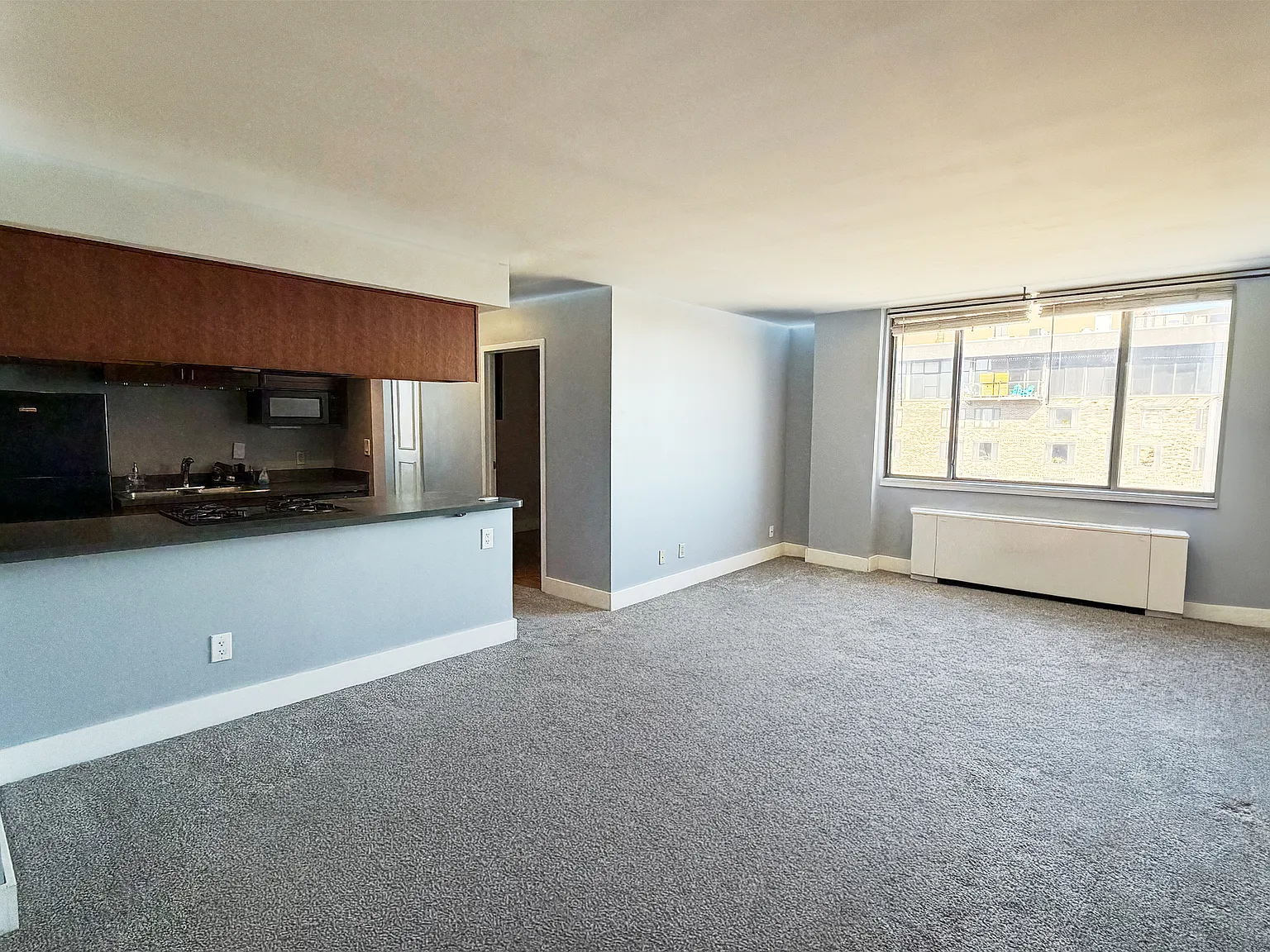 2 bed, 757 sqft, $1,350 — Photo 3