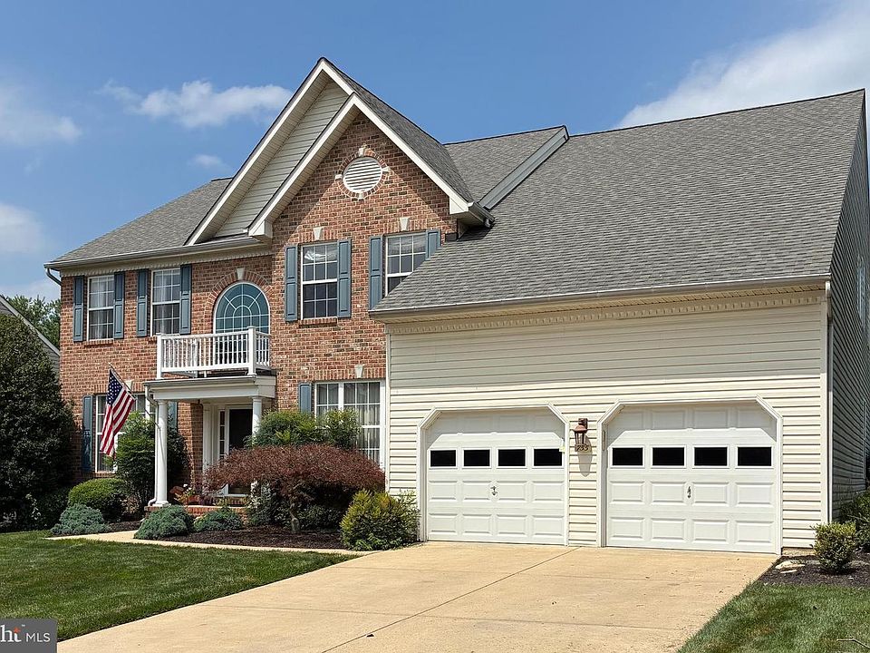 2nd image of 755 Rustling Leaf Ct