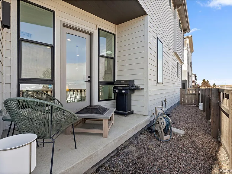 6058 N Perth St — Photo 16