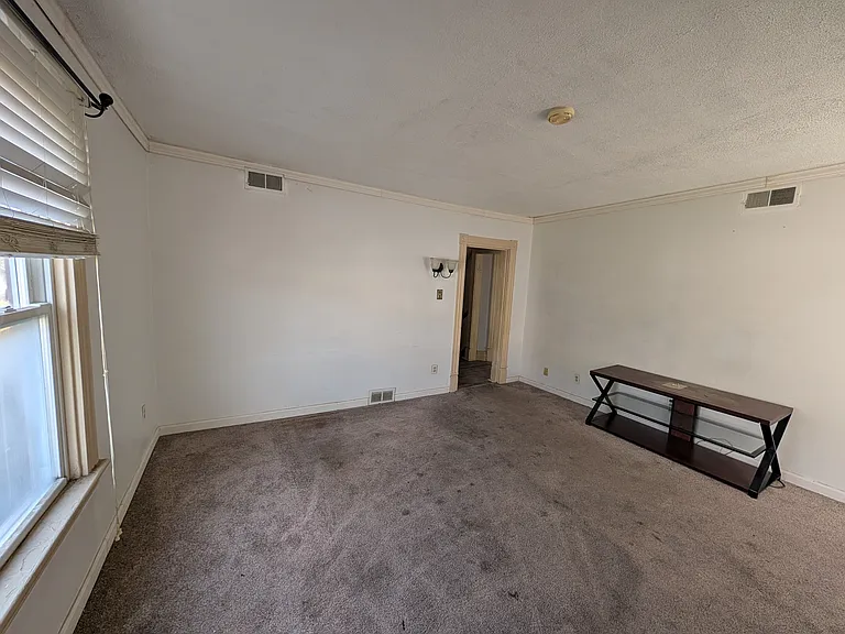 25 Victoria St #2 — Photo 5
