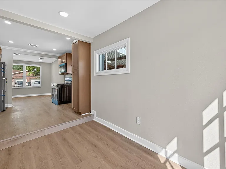 889 Chas Ln — Photo 13