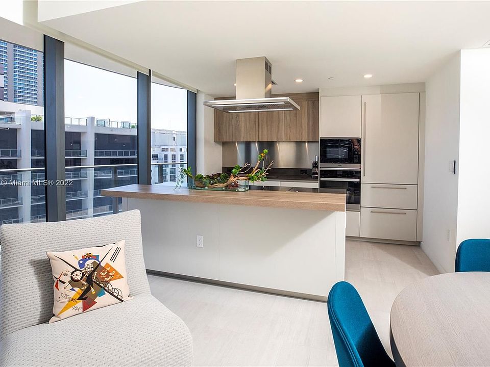 1st image of 1000 Brickell Plz #4915