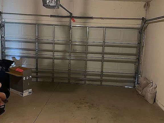 4th image of 4815 Pennecott Way