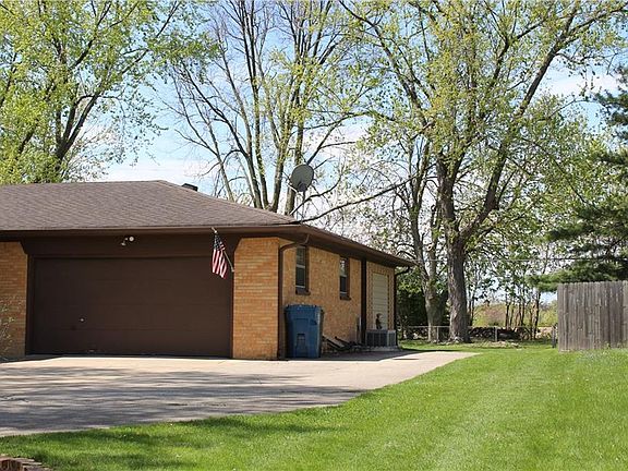 5th image of 2040 Danbury Dr