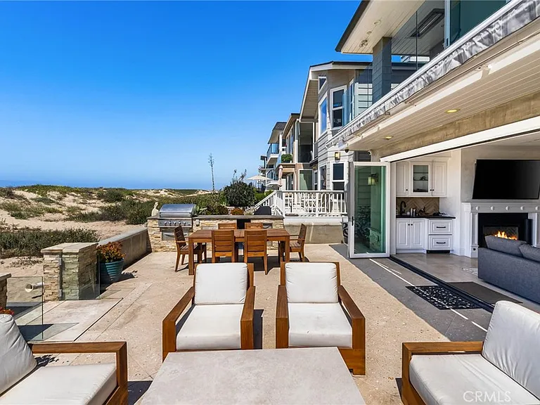 7304 W Oceanfront — Photo 29