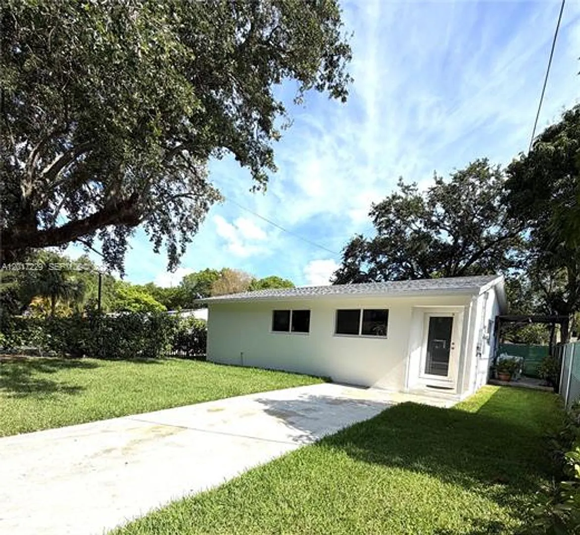 Building Photo - 6091 SW 64th Ter