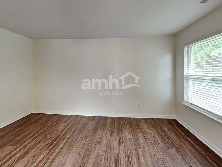 15718 Lakepoint Forest Dr — Photo 8