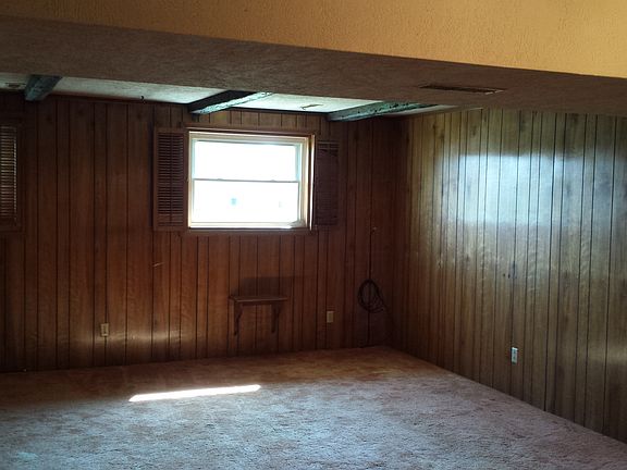 3rd image of 769 Winterberry Pl