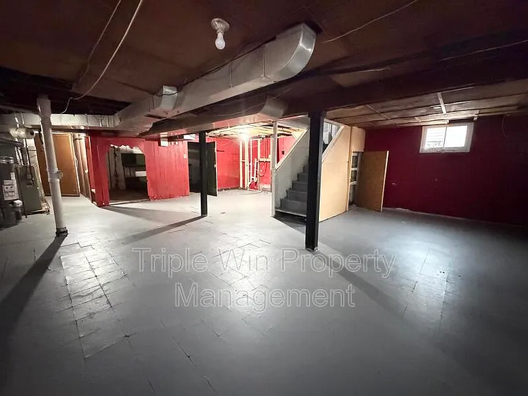 2527 Switzer Ave — Photo 24