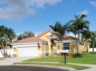925 NW 202nd Ter, Pembroke Pines, FL 33029