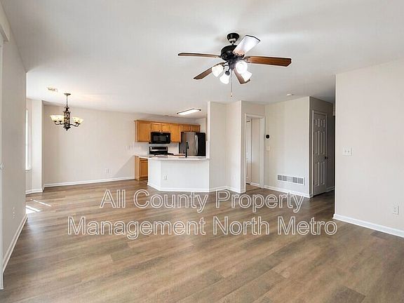 3rd image of 2195 Highland Gate Dr