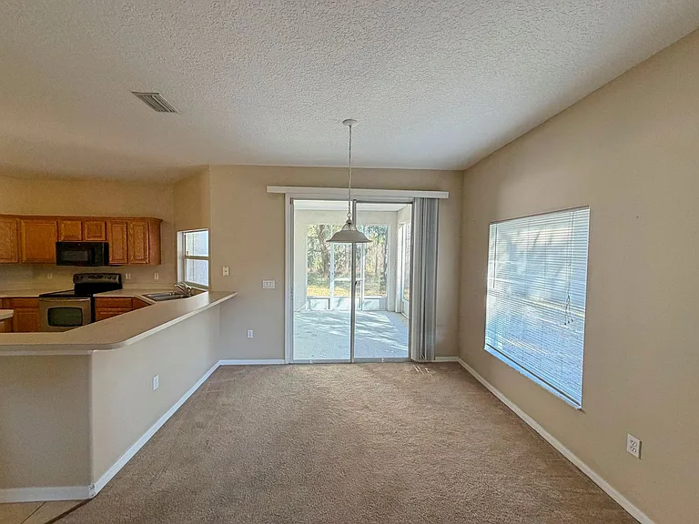 72 Bickford Dr — Photo 7