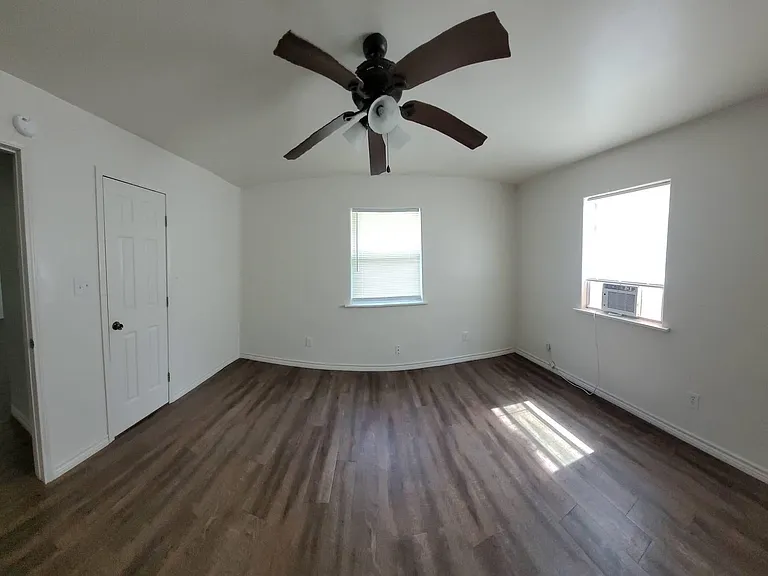 1714 County Road 244 E — Photo 6