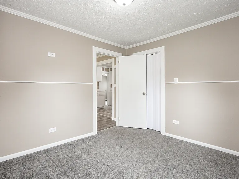 5859 Lake St — Photo 10