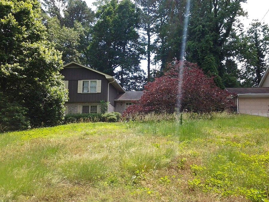 1st image of 831 Anna Ct