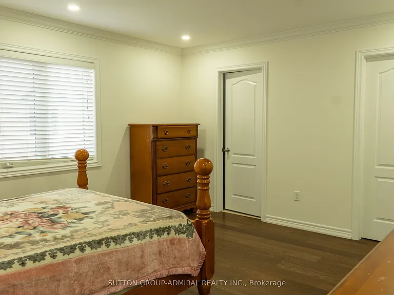 29 Wendelyn Dr #MAIN 2ND FLOOR — Photo 22