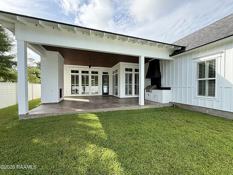 102 Orchard Park Ave — Photo 41