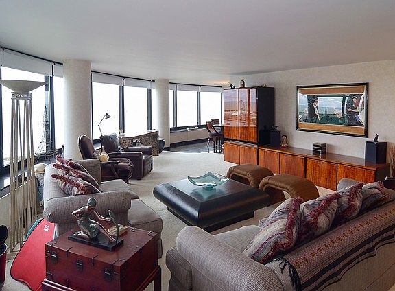 4th image of 155 N Harbor Dr APT 1808