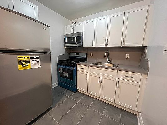 1st image of 41-12 Parsons Blvd #508