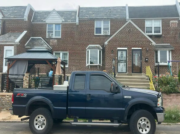 6245 Langdon St, Philadelphia, PA 19111