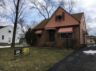 5047 Thomas St, Maple Heights, OH 44137