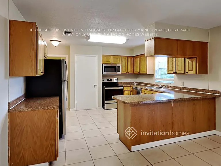 1715 Staunton Ave — Photo 6