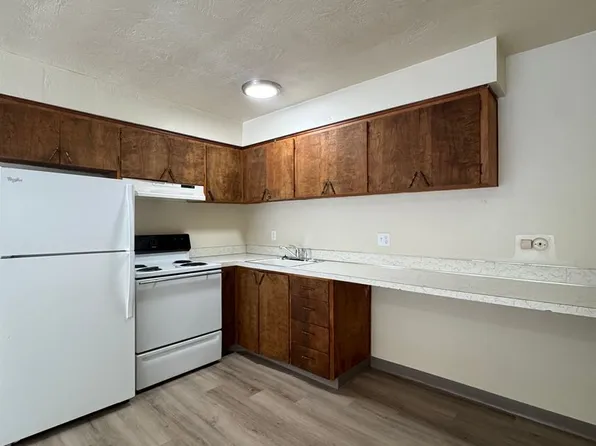 HAL1, 88 Lincoln St APT B-8, Eugene, OR 97401