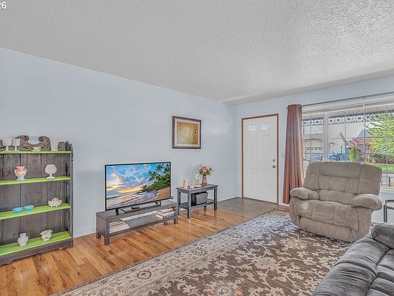 3rd image of 1104 Stanfield Rd