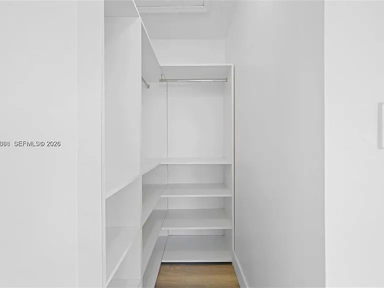 5580 Plunkett St — Photo 7