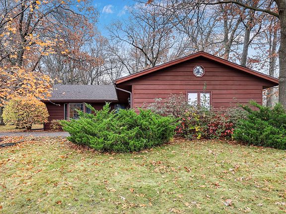 3rd image of 4262 Elizabeth Ln
