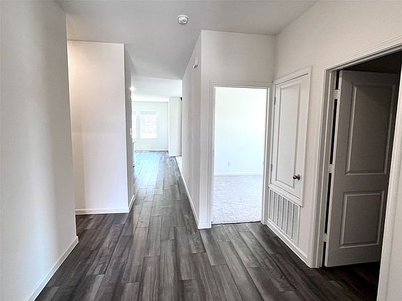 4th image of 8400 Hawkview Dr