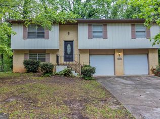 5802 Oakleaf Dr, Stone Mountain, GA 30087