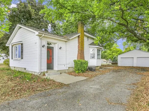 700 Southside Dr, Humboldt, IL 61931