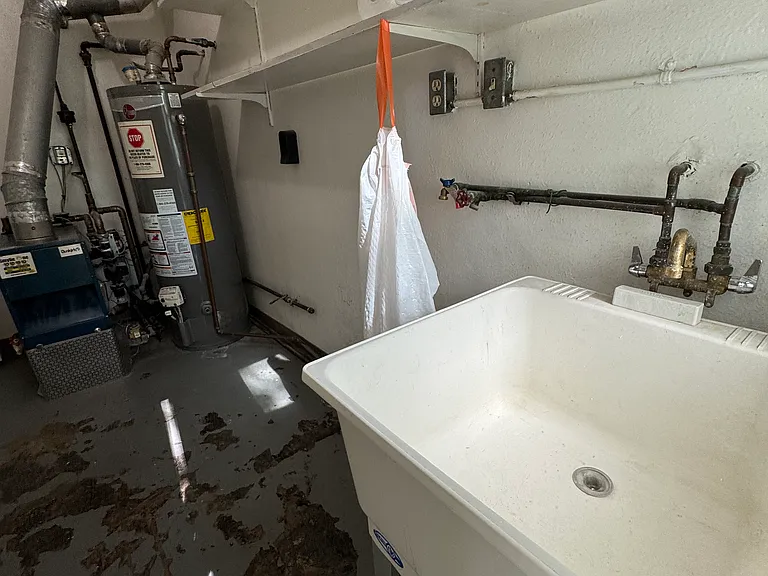 1411 Eastwood Ave — Photo 36