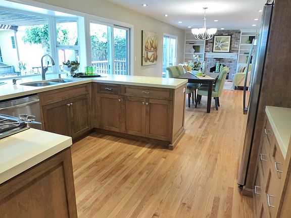 5th image of 1560 Montellano Dr