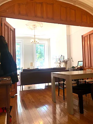 Rented by Compass | media 18