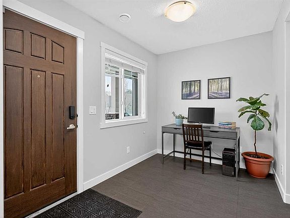 5th image of 62 S Skyview Ranch Ave NE