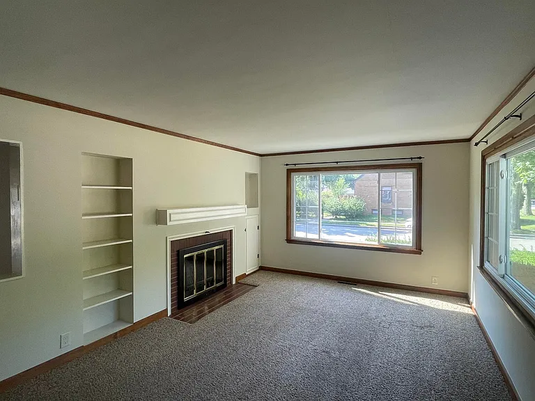 5100 N Idlewild Ave — Photo 3