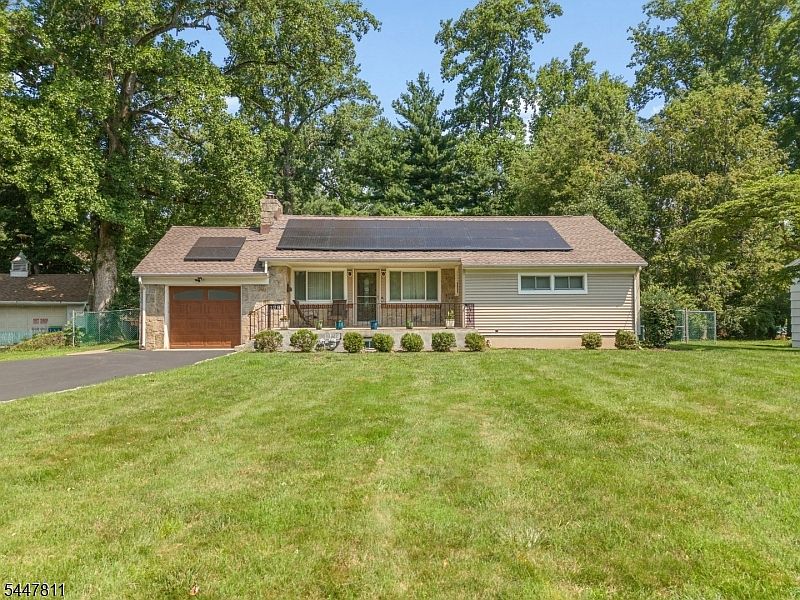 1st image of 138 Tappan Ave