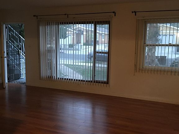 5th image of 17534 Los Alimos Street # First Floor
