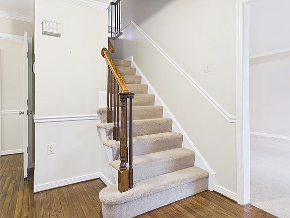 4th image of 10298 Dunn Meadow Rd