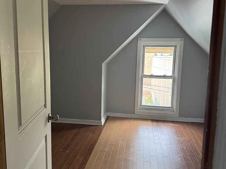 155 3rd St #2 — Photo 2