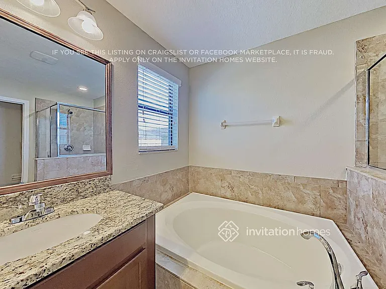2729 Hampton Green Ln — Photo 22