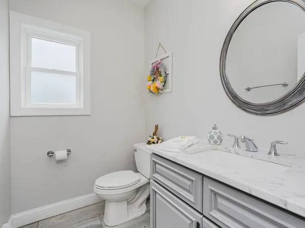 634 Darlington Avenue image 6 of 16