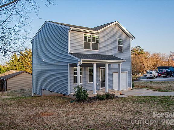 3rd image of 211 Mountain View Dr
