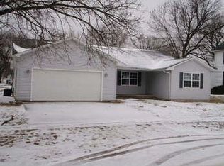 621 Washington St, Minonk, IL 61760