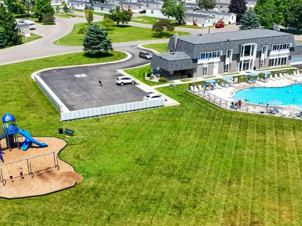 672 Indiana St, Belleville, MI 48111
