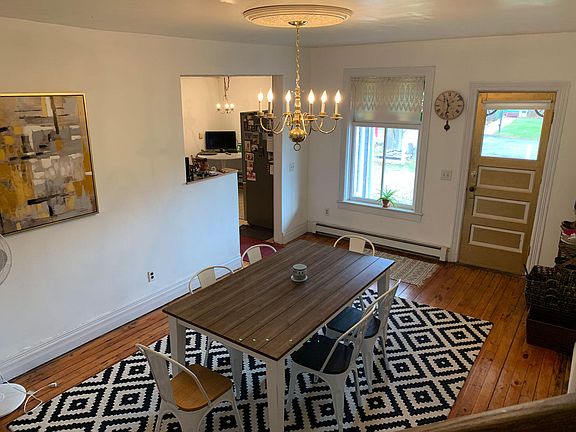 5th image of 237 E Portage St