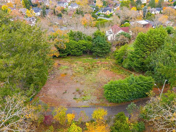 4th image of 24 Sylvan Ln Lot A