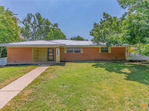 2225 S 51st St, Temple, TX 76504